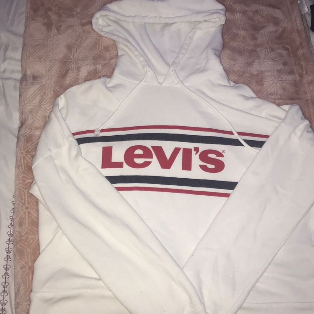 Levi’s white hoodie